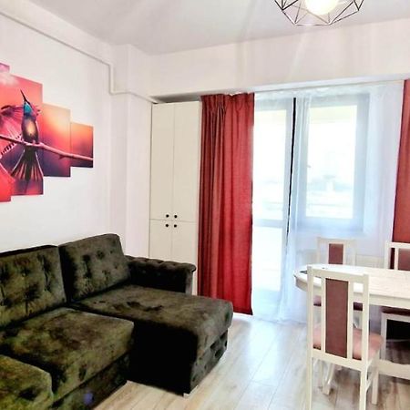 Evelyn Modern Apartment Near Palas ヤシ エクステリア 写真