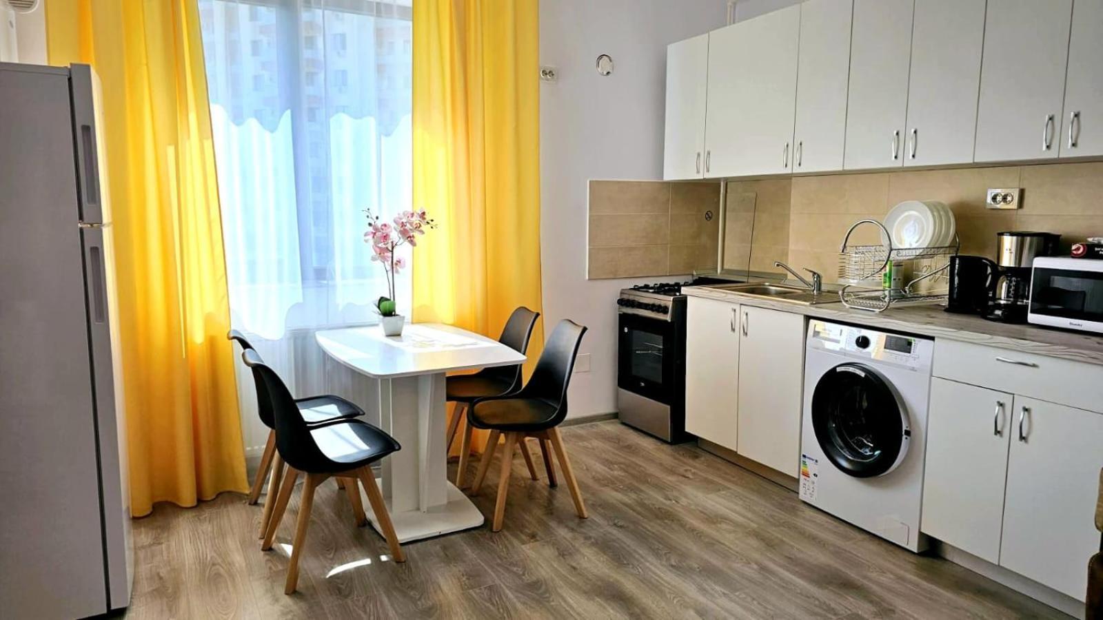 Evelyn Modern Apartment Near Palas ヤシ エクステリア 写真