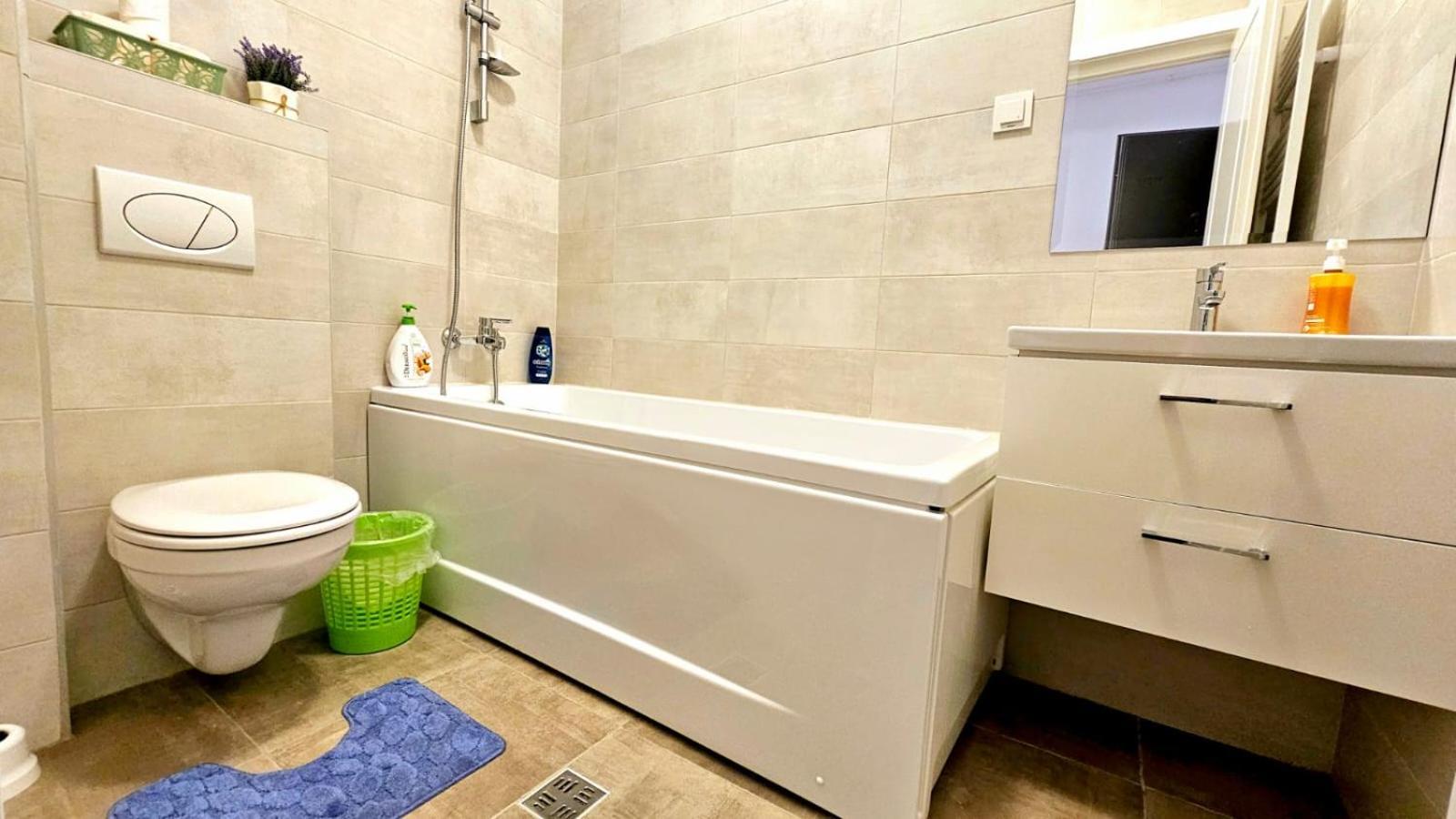 Evelyn Modern Apartment Near Palas ヤシ エクステリア 写真